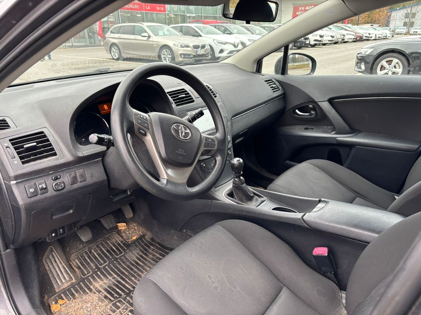 TOYOTA Avensis 2011