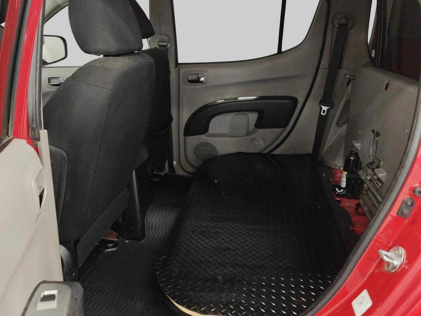 MITSUBISHI L200 2010