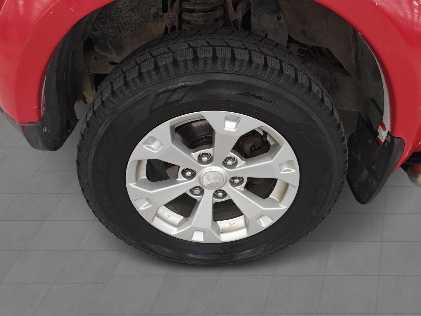 MITSUBISHI L200 2010