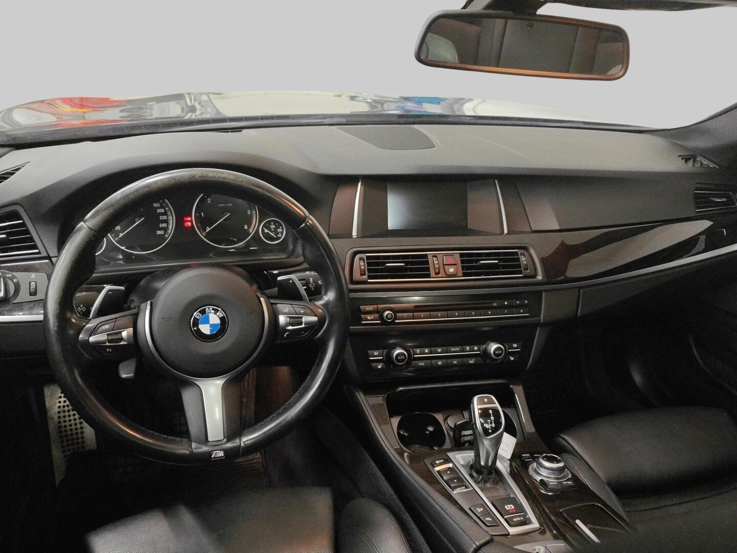 BMW 530 2014