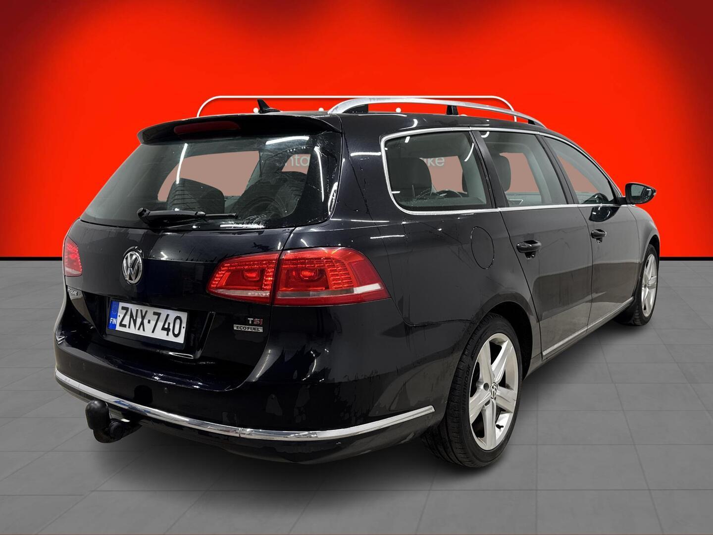 VOLKSWAGEN Passat 2012