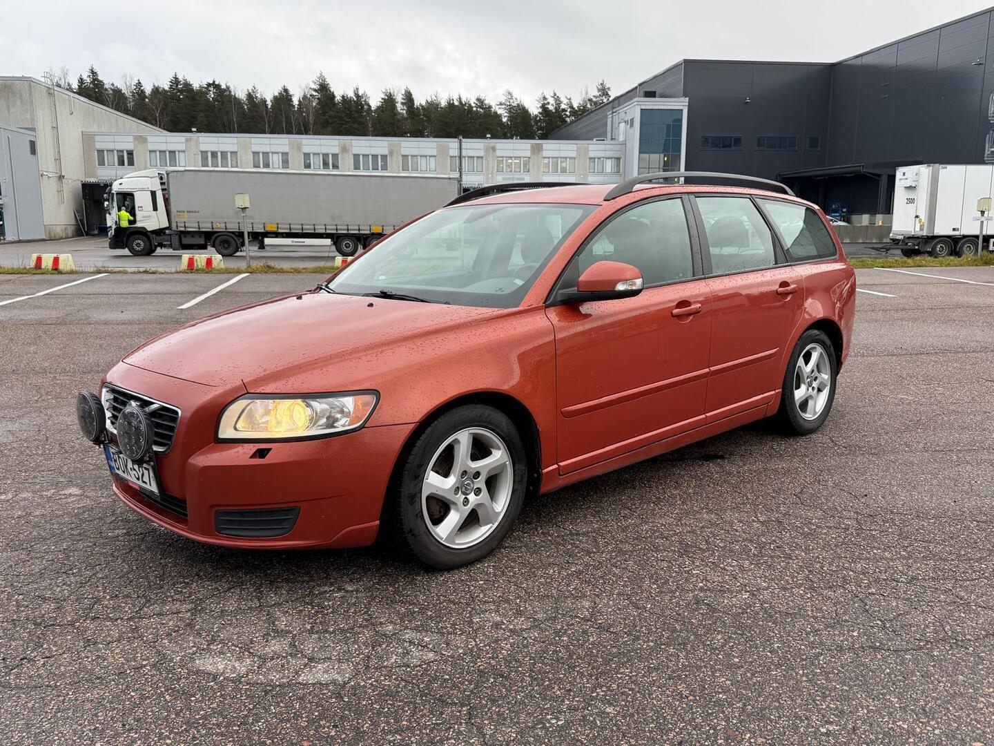 VOLVO V50 2010