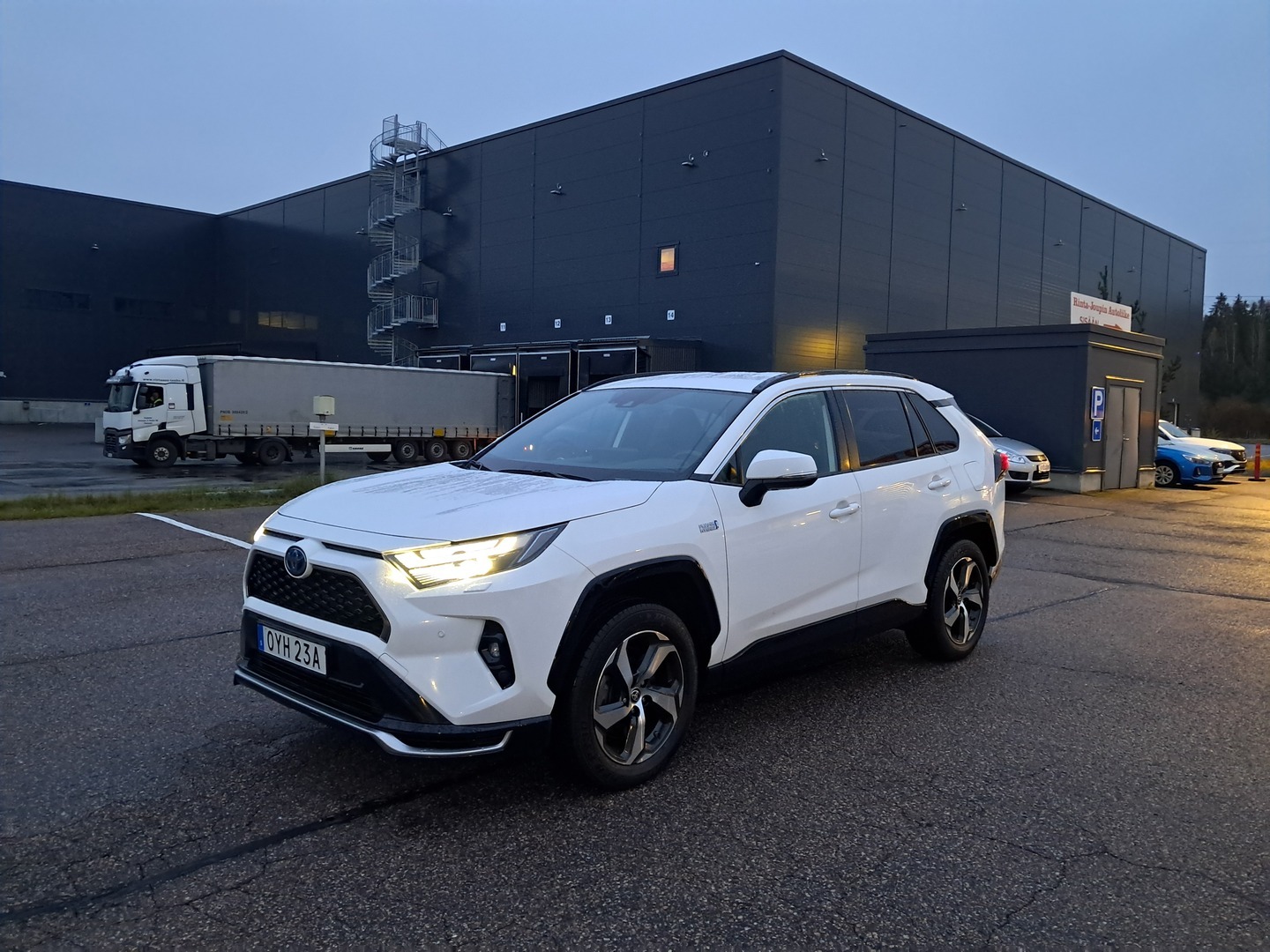 TOYOTA RAV4 Plug-in 2023
