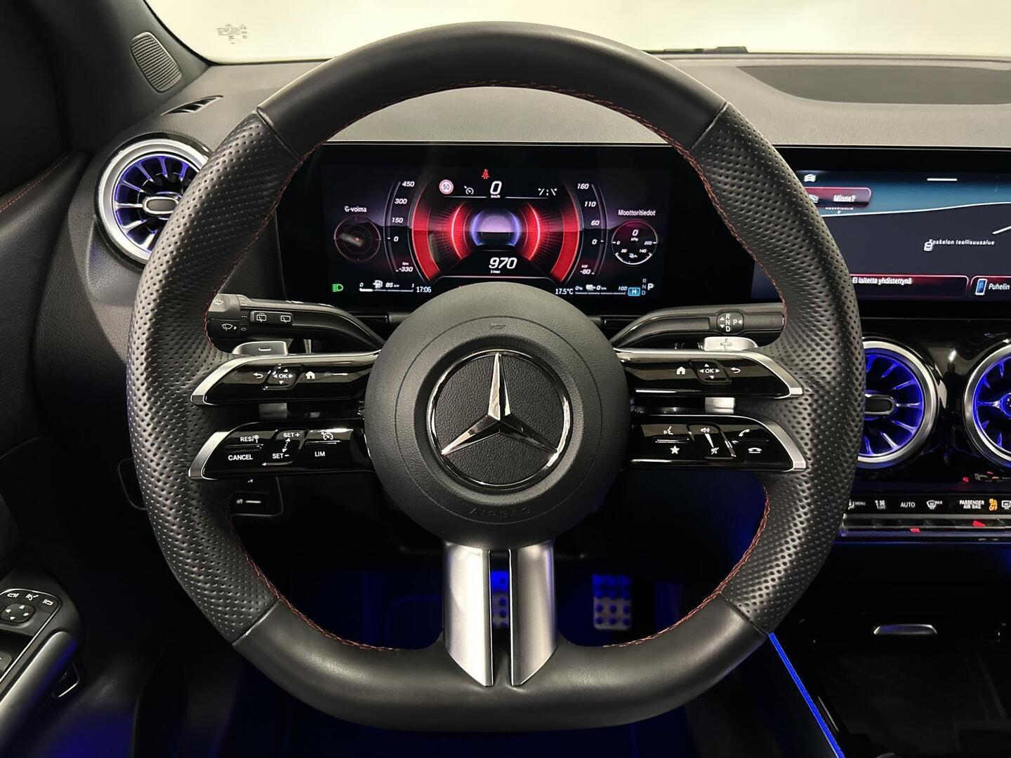 MERCEDES-BENZ B 2024