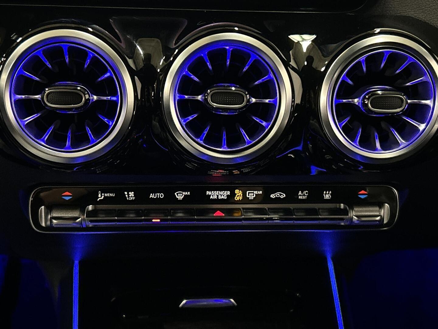 MERCEDES-BENZ B 2024