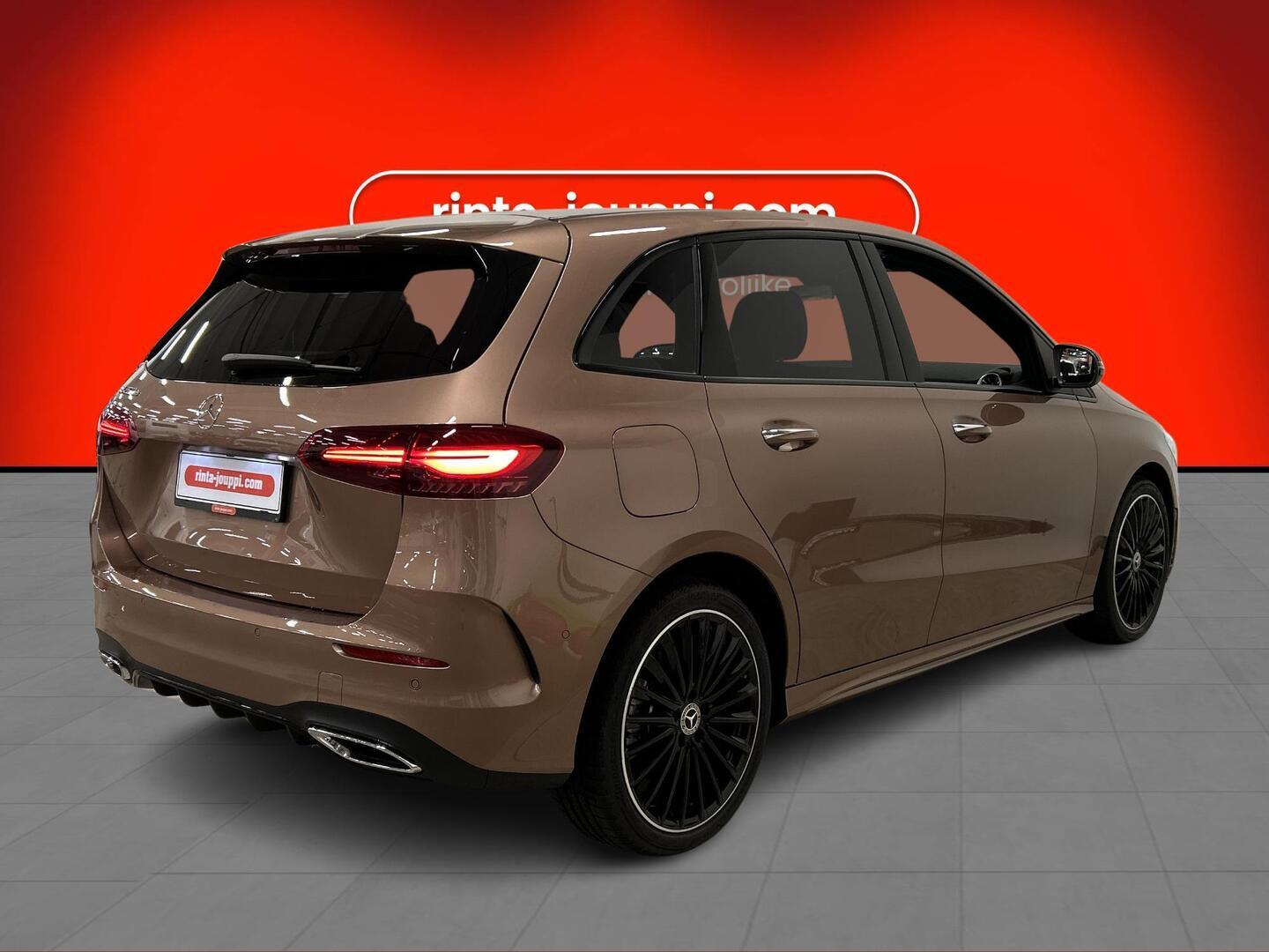 MERCEDES-BENZ B 2024