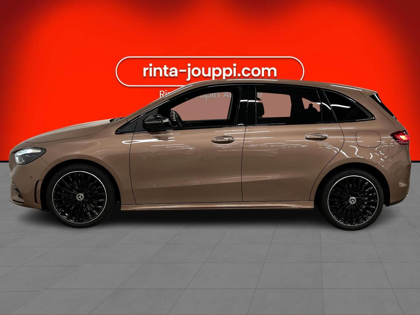 MERCEDES-BENZ B 2024