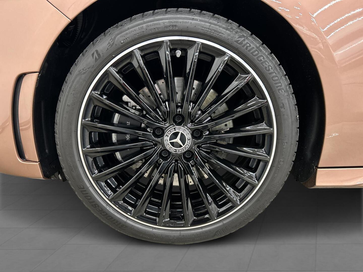 MERCEDES-BENZ B 2024