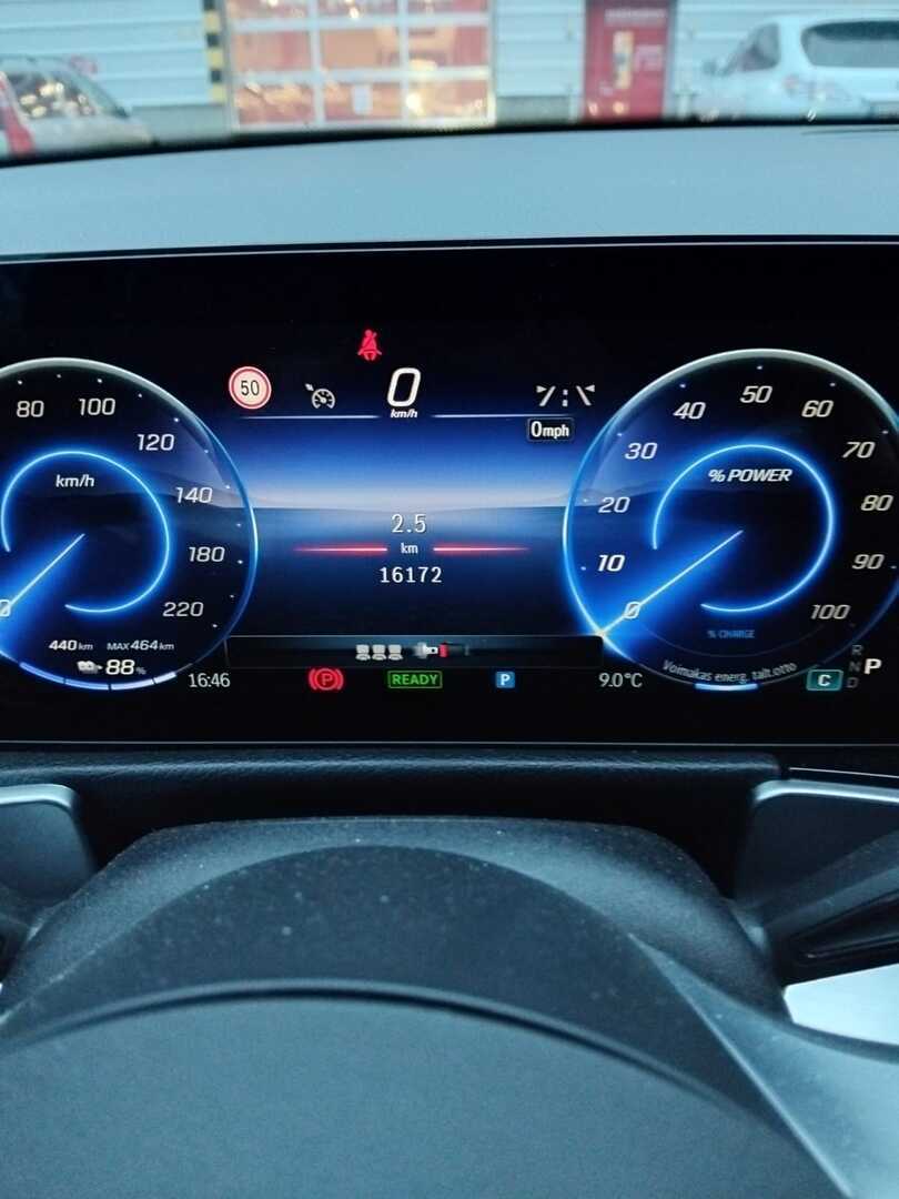 MERCEDES-BENZ EQB 2024