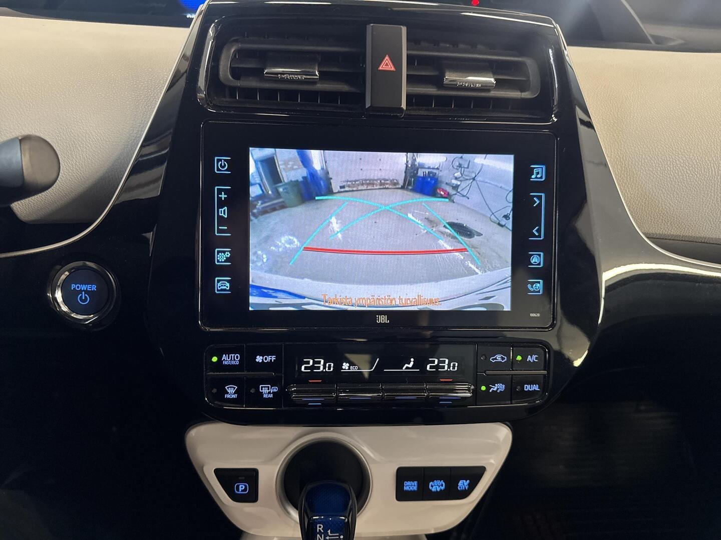 TOYOTA Prius Plug-in 2017