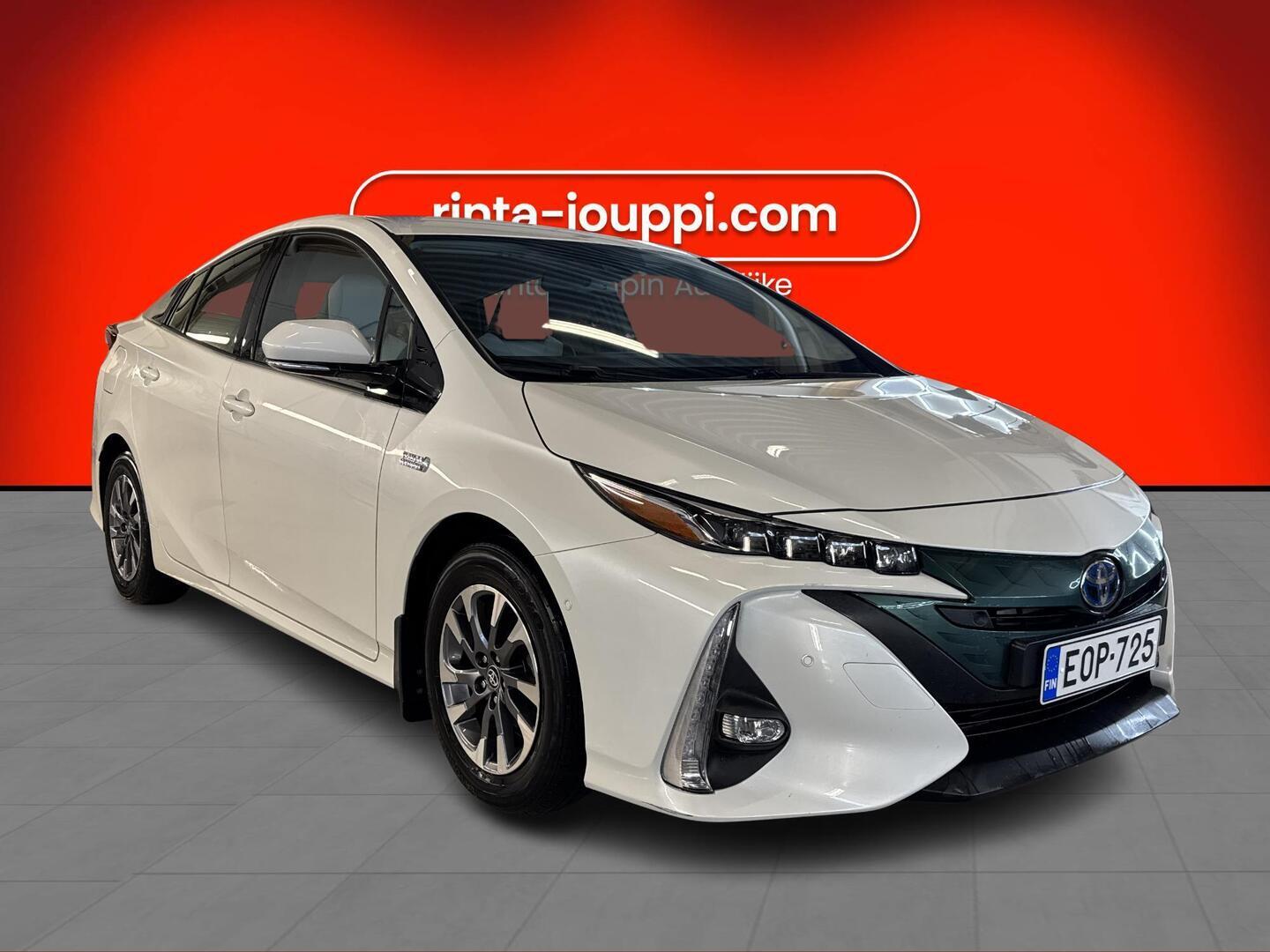 TOYOTA Prius Plug-in 2017