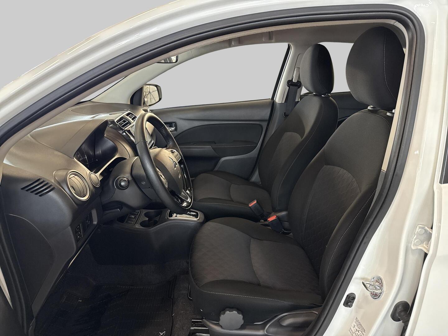 MITSUBISHI Space Star 2024