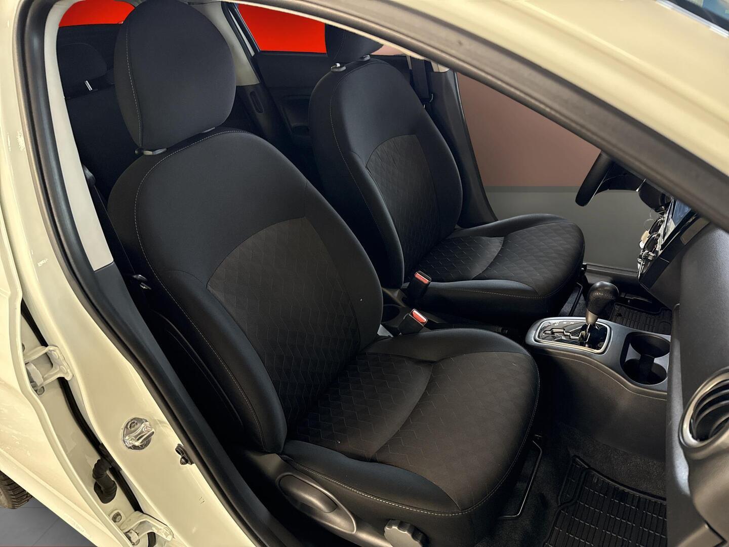 MITSUBISHI Space Star 2024