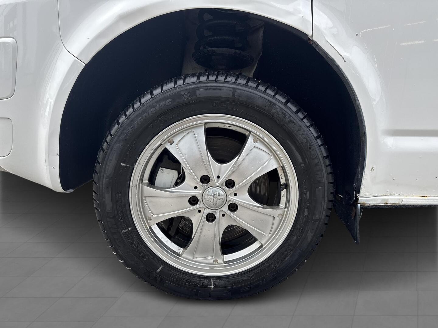 VOLKSWAGEN TRANSPORTER 2015