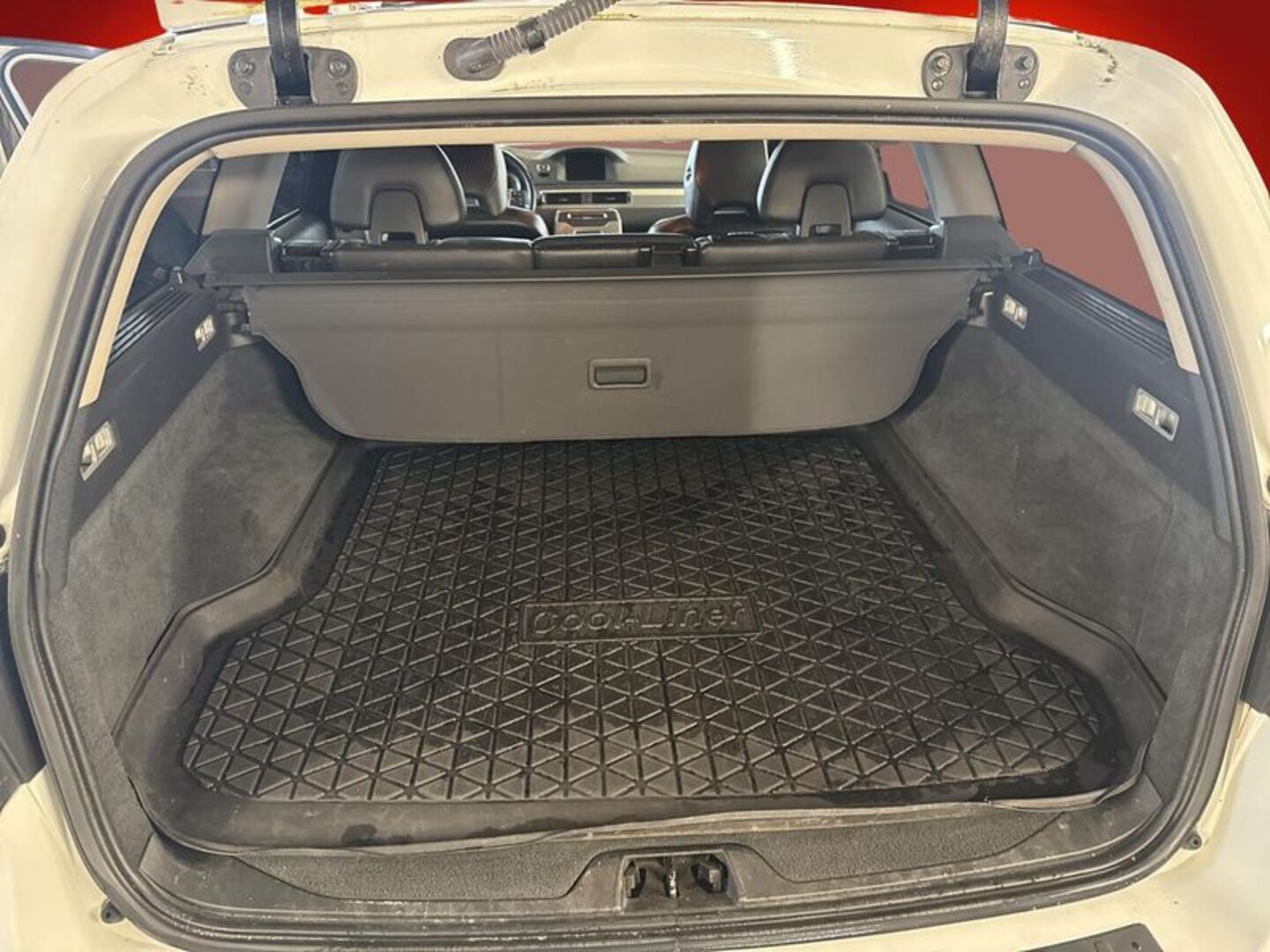 VOLVO V70 2012