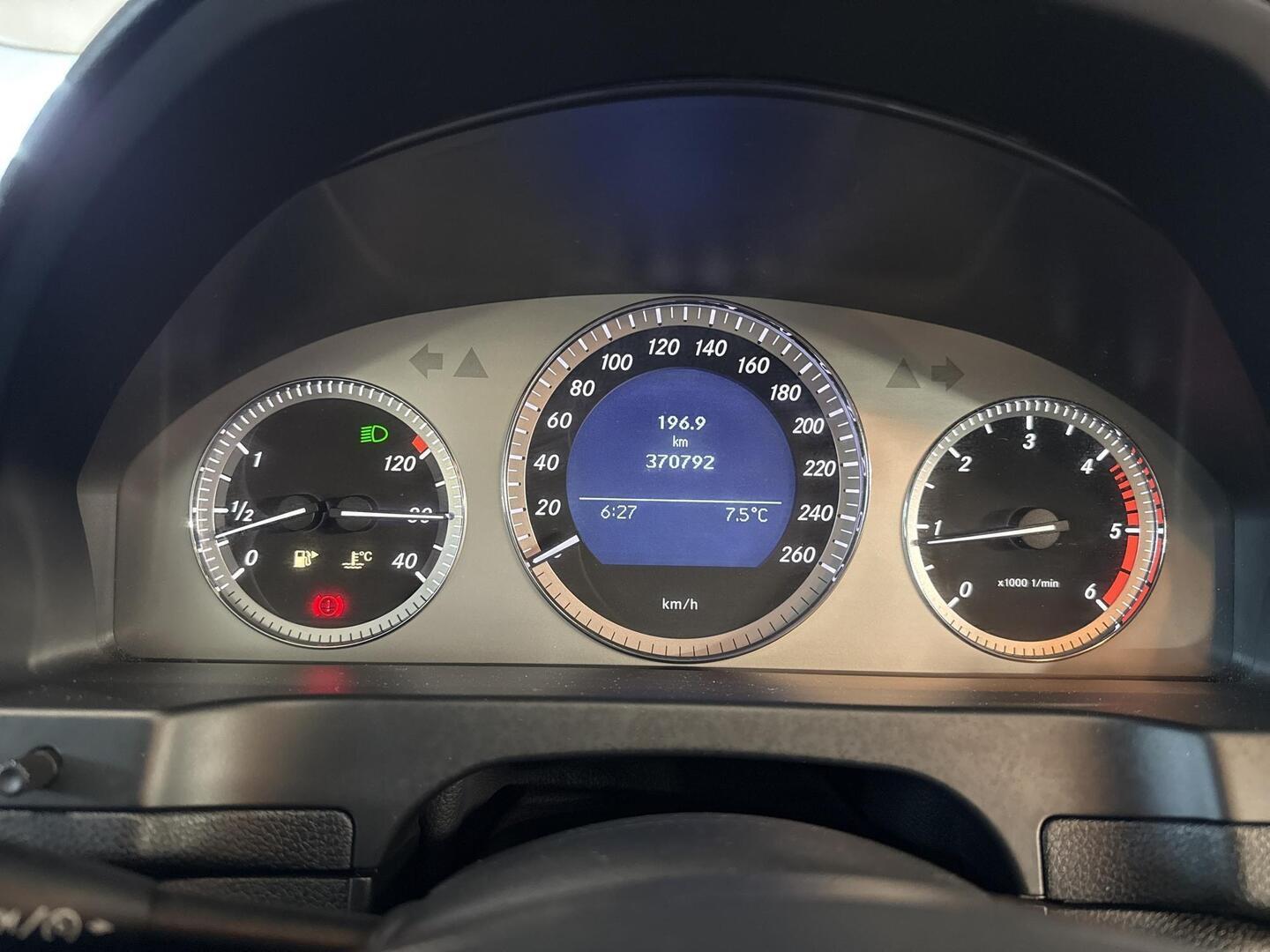 MERCEDES-BENZ C 2009