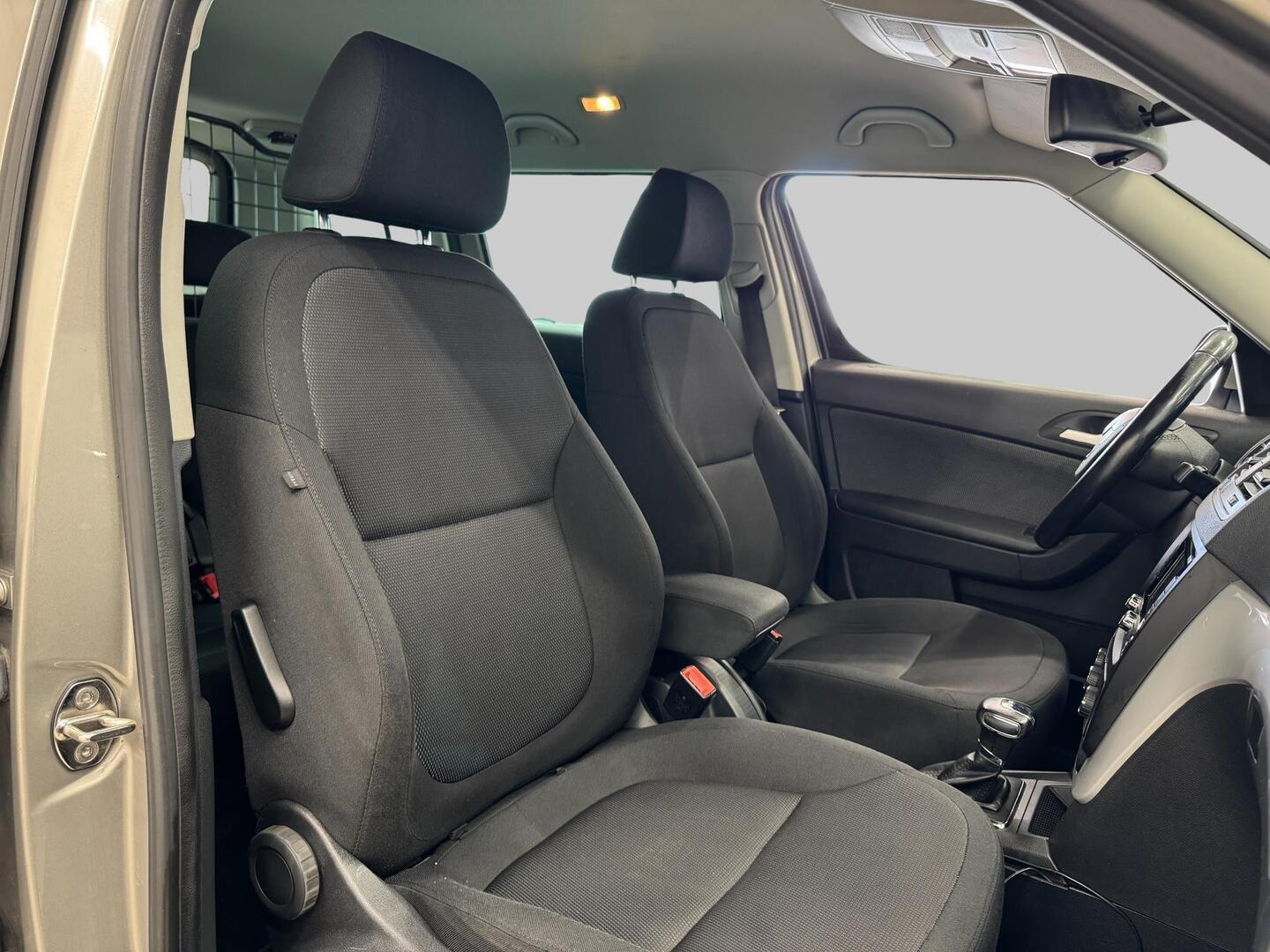 SKODA Yeti 2012
