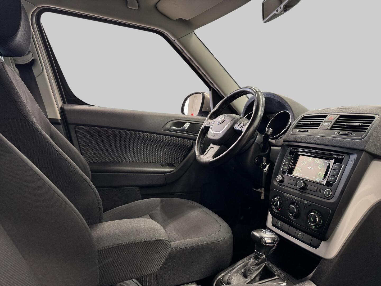 SKODA Yeti 2012
