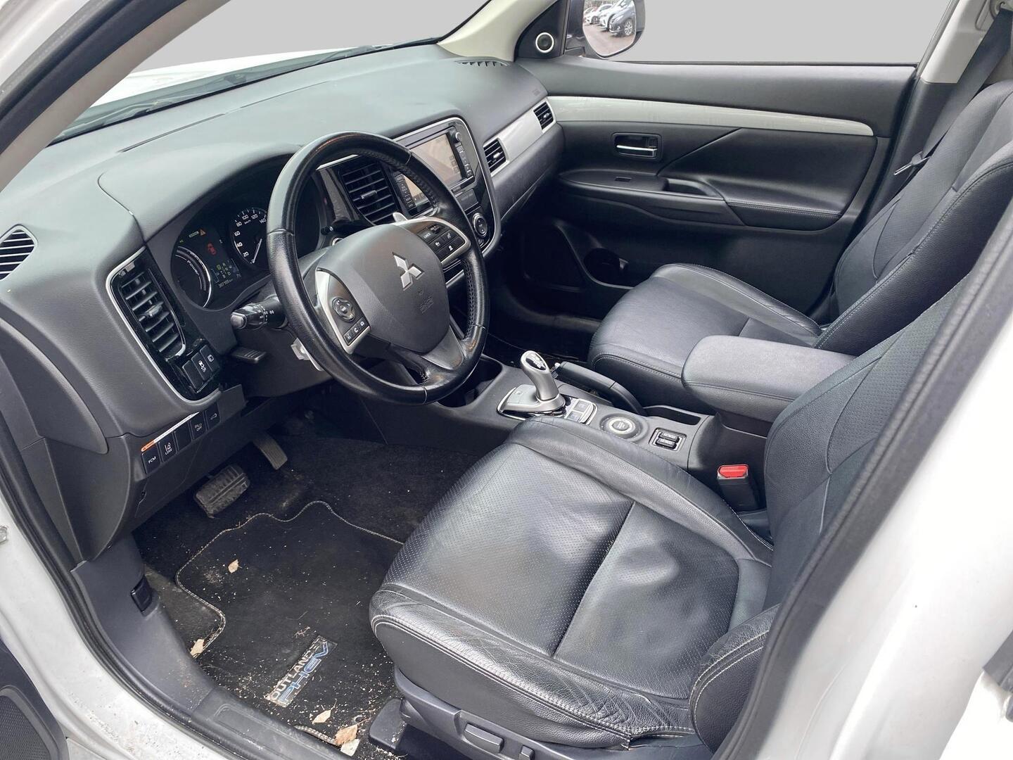 MITSUBISHI Outlander 2014