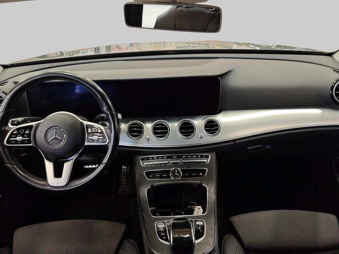 MERCEDES-BENZ E 2020