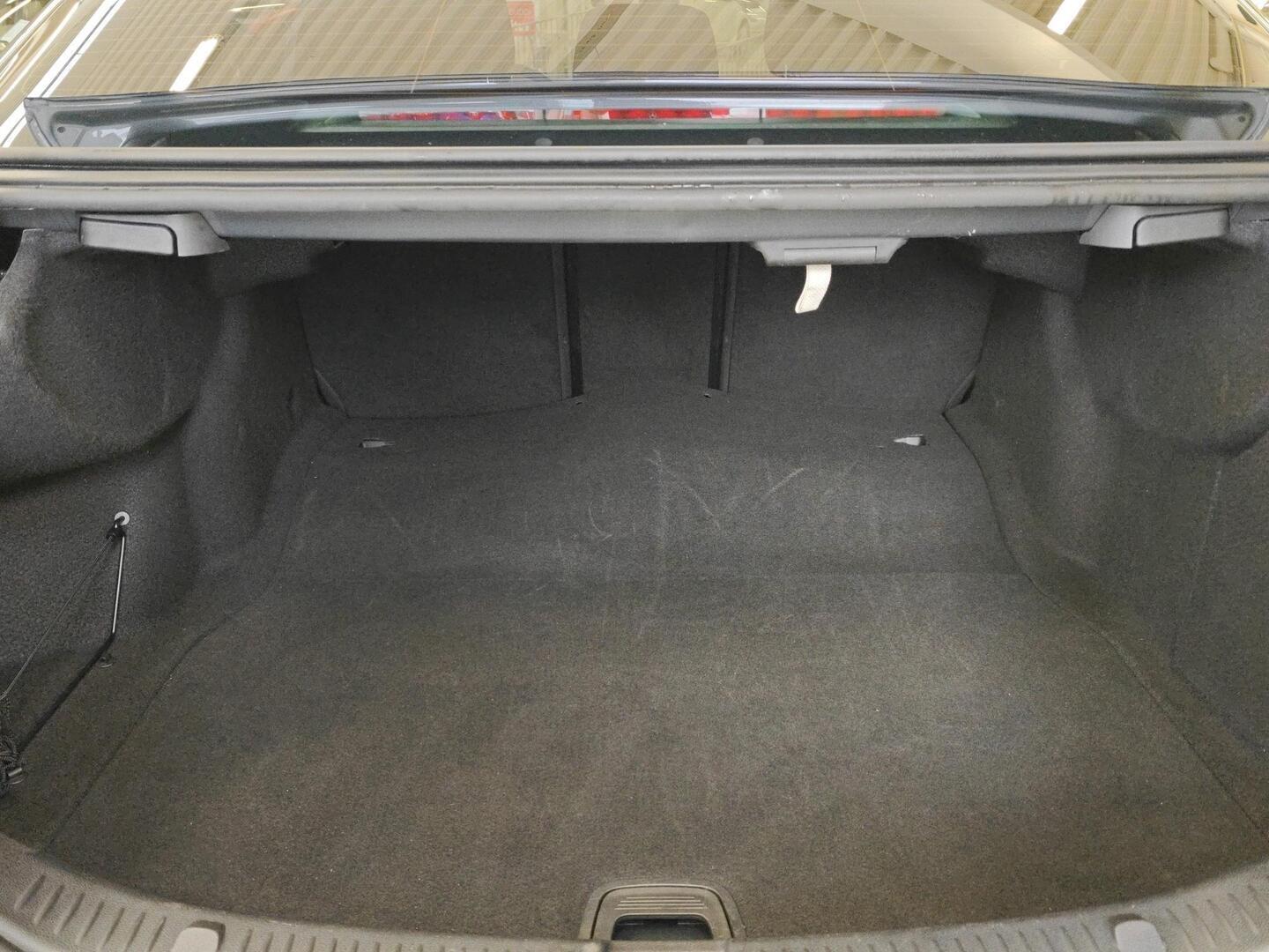 MERCEDES-BENZ E 2020