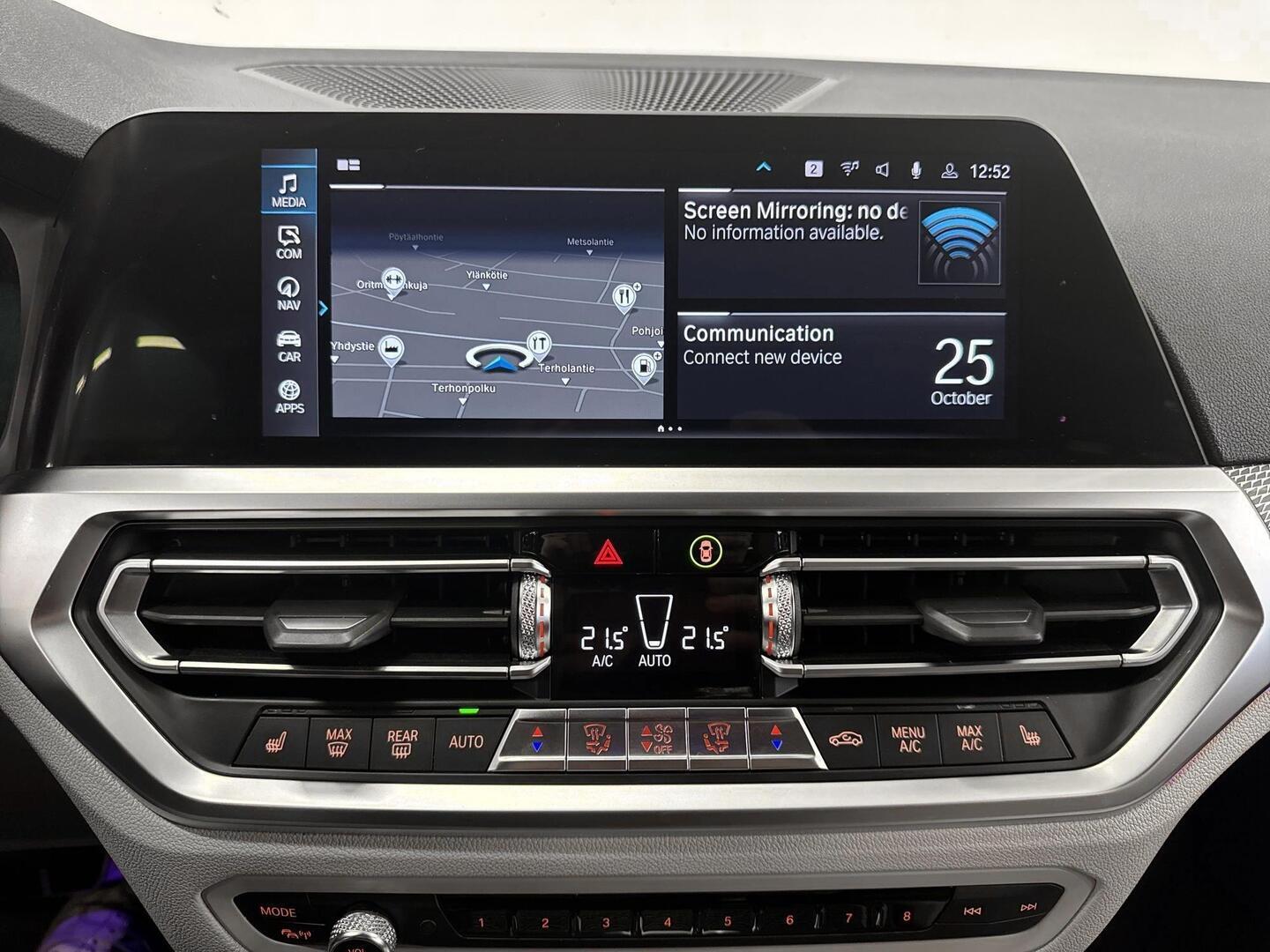 BMW 330 2019