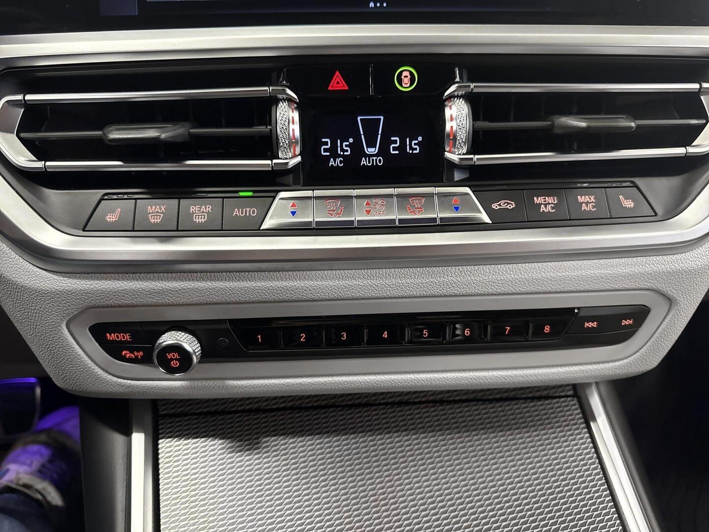 BMW 330 2019