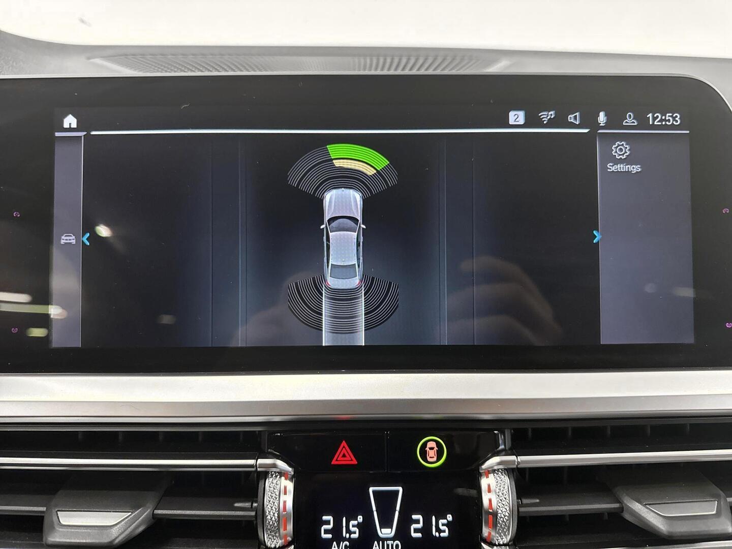 BMW 330 2019