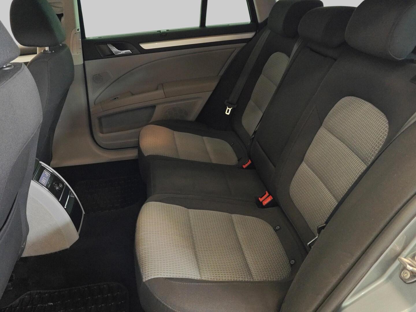 SKODA Superb 2010