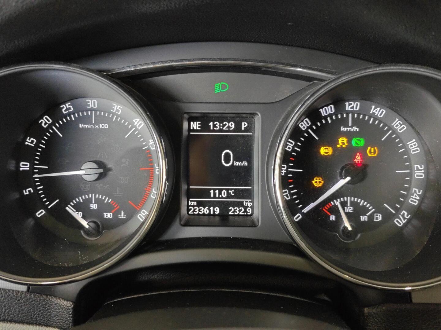 SKODA Superb 2010