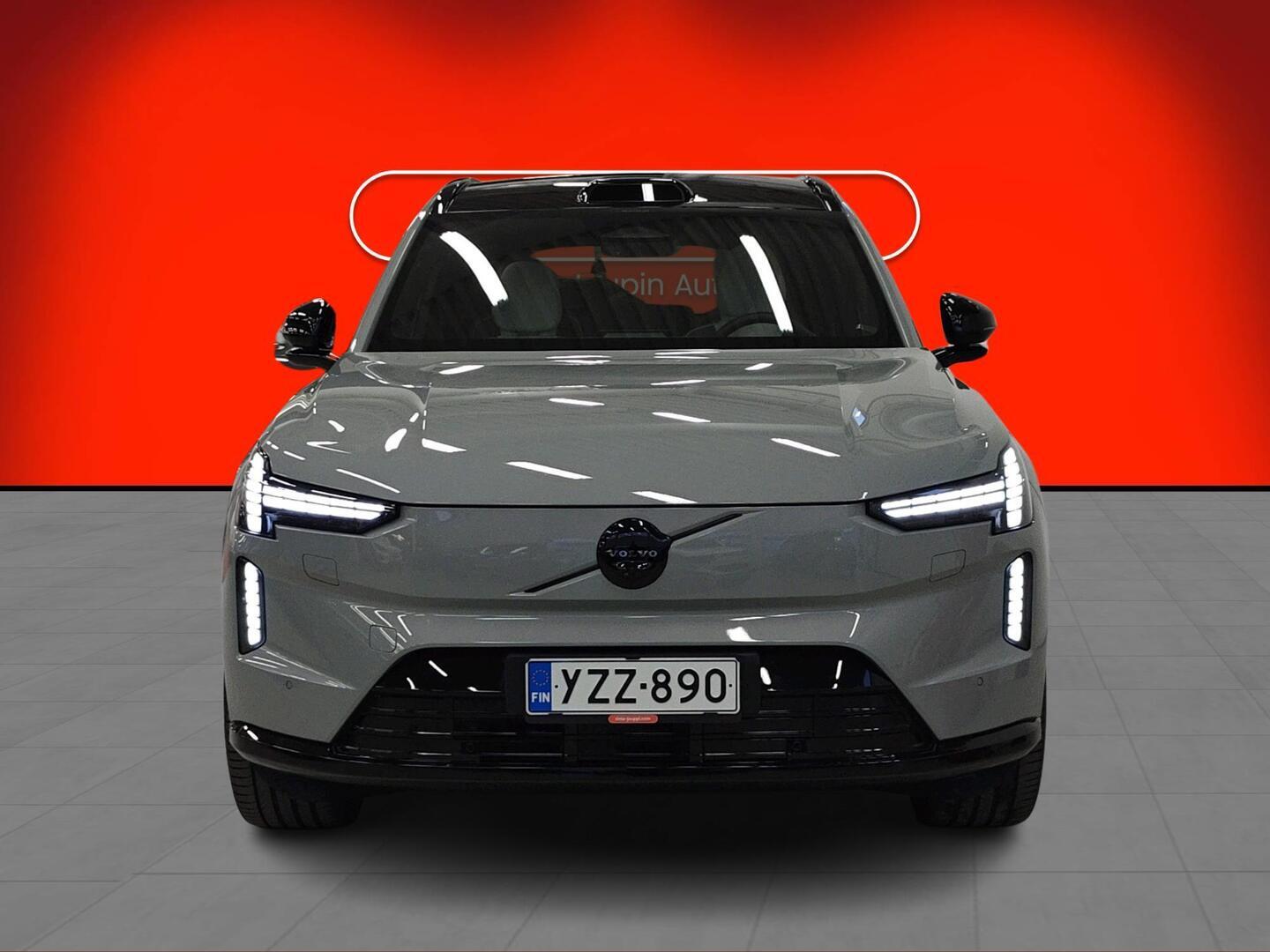 VOLVO EX90 2024