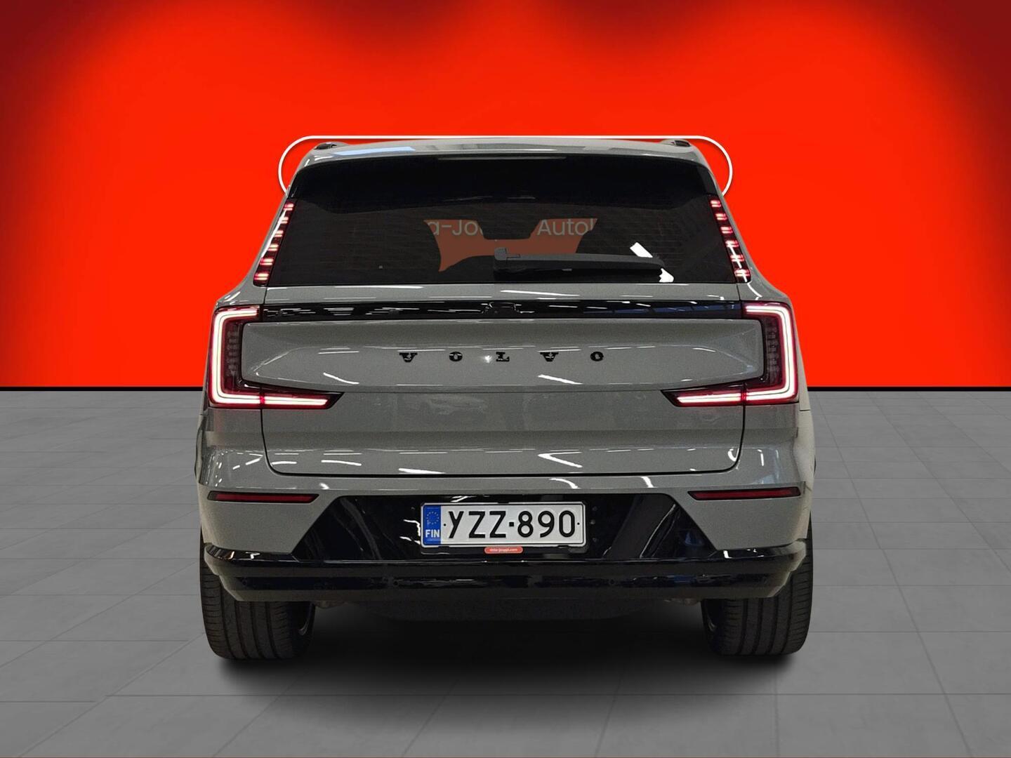 VOLVO EX90 2024