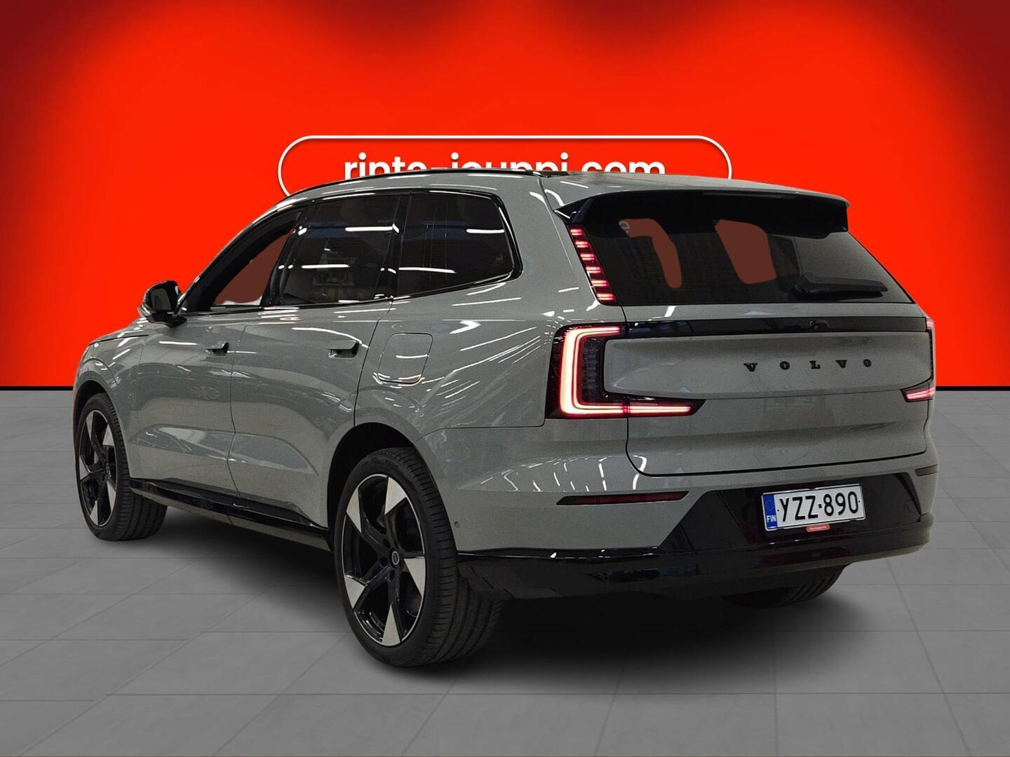 VOLVO EX90 2024