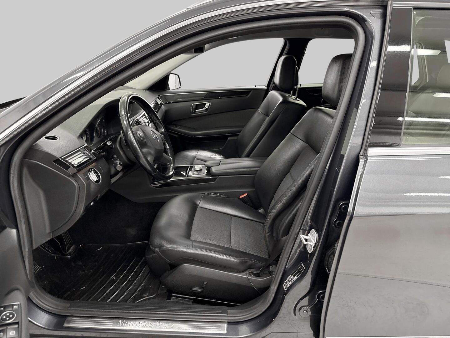 MERCEDES-BENZ E 2011