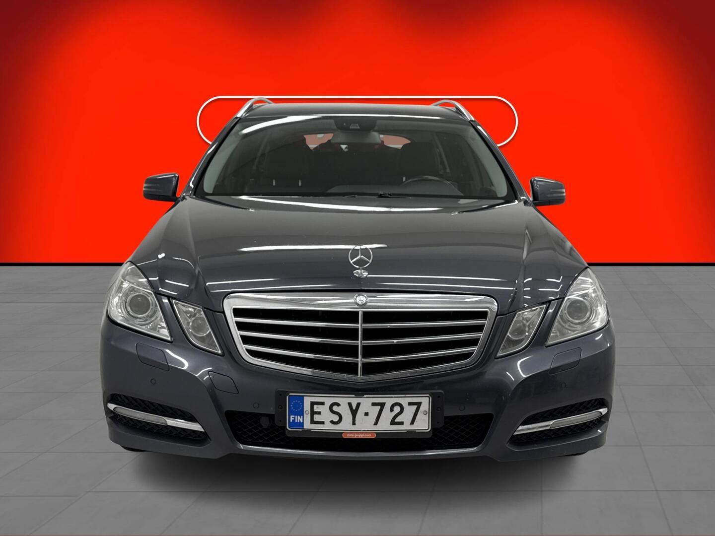 MERCEDES-BENZ E 2011