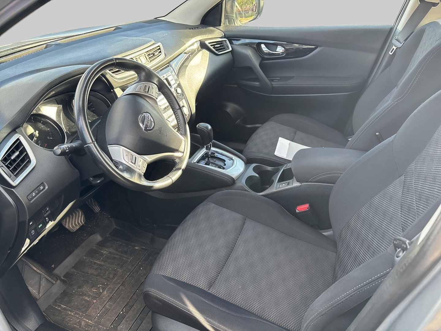 NISSAN Qashqai 2017
