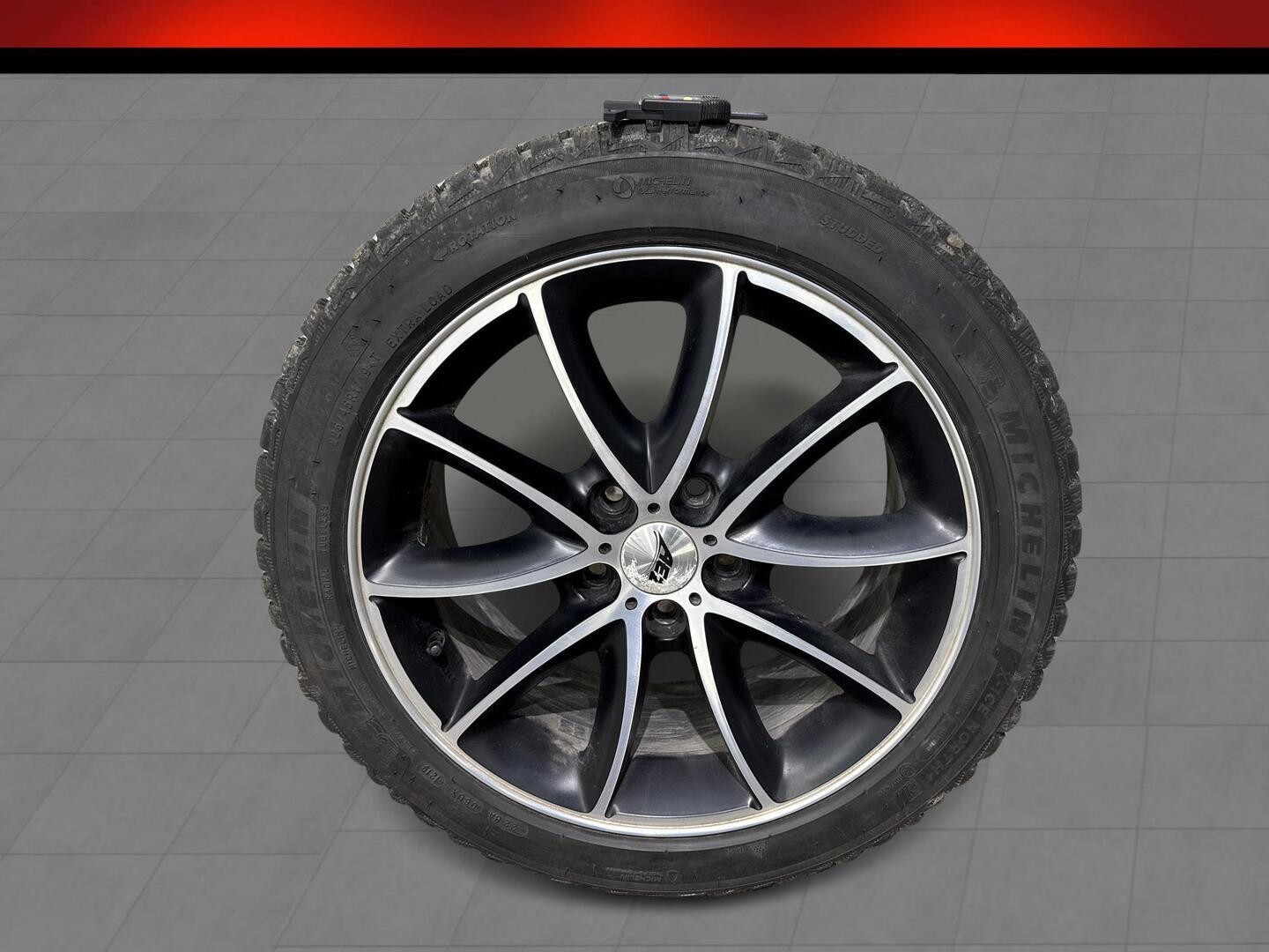 VOLKSWAGEN Golf 2013