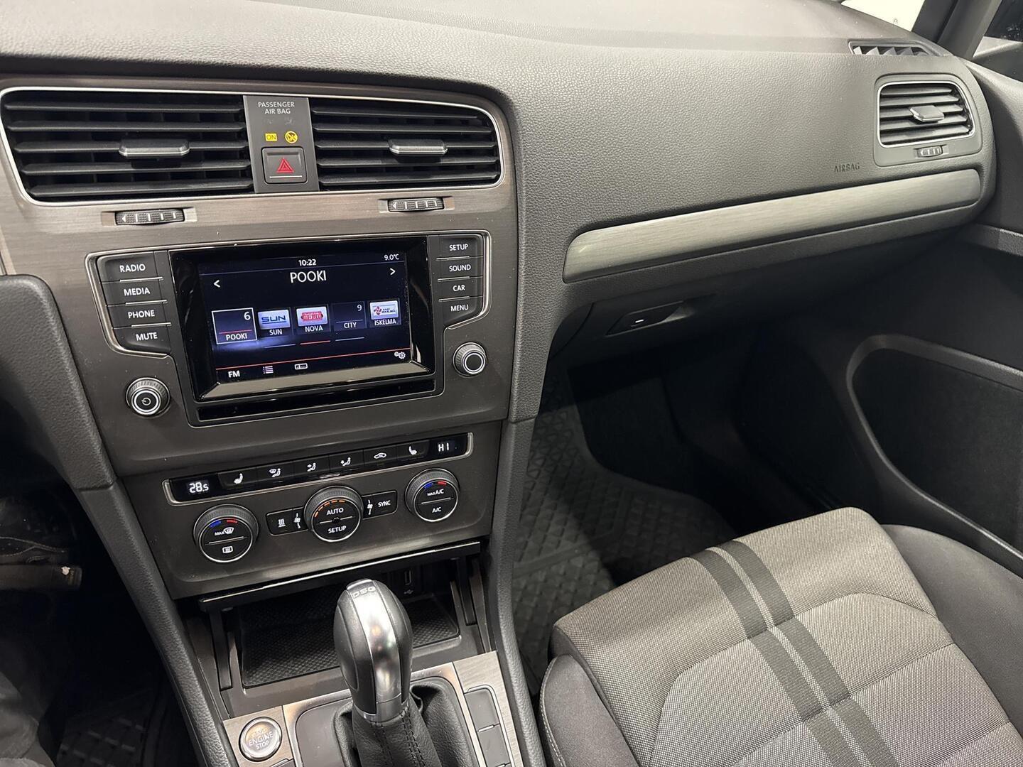 VOLKSWAGEN Golf 2013