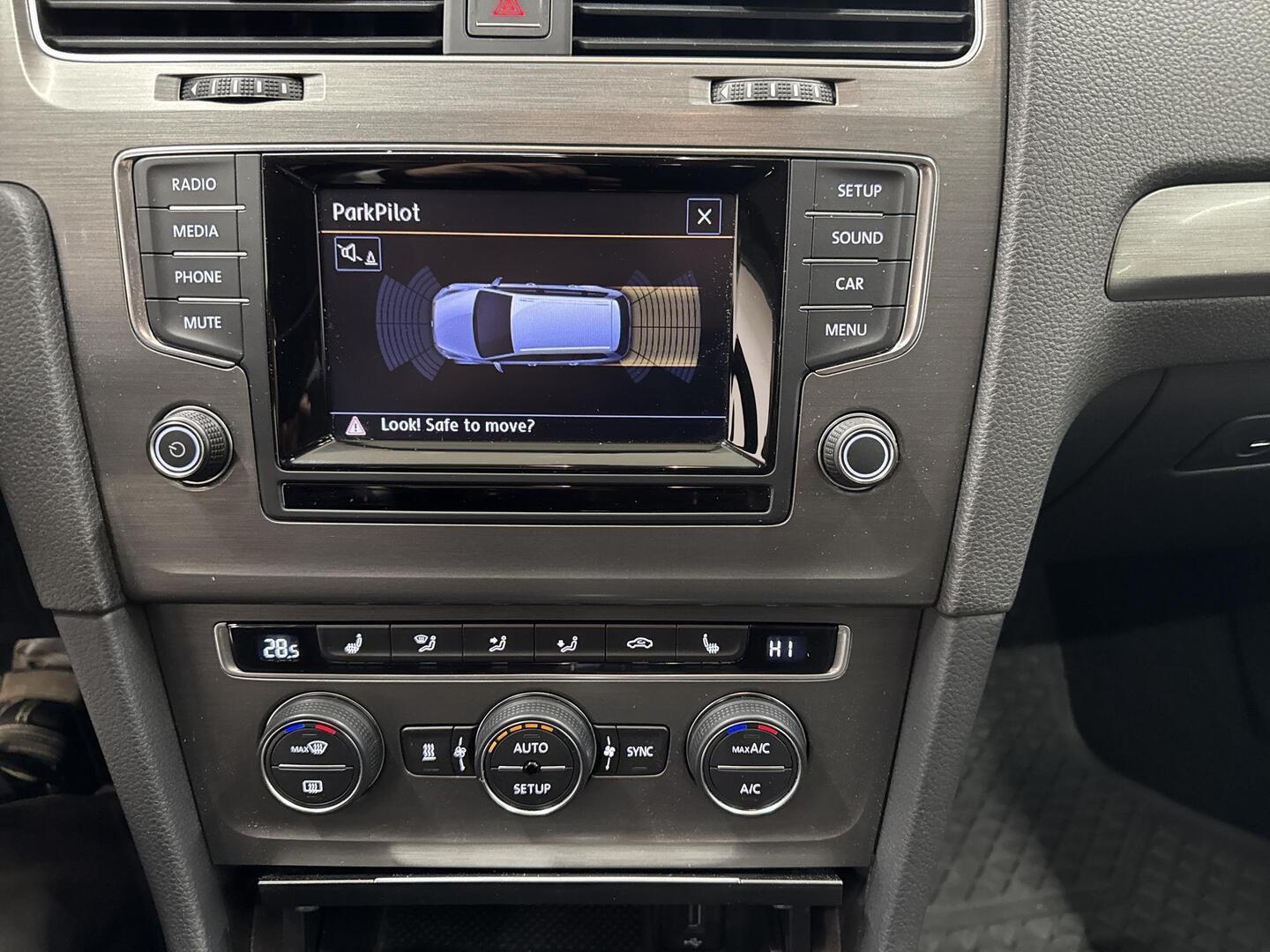 VOLKSWAGEN Golf 2013
