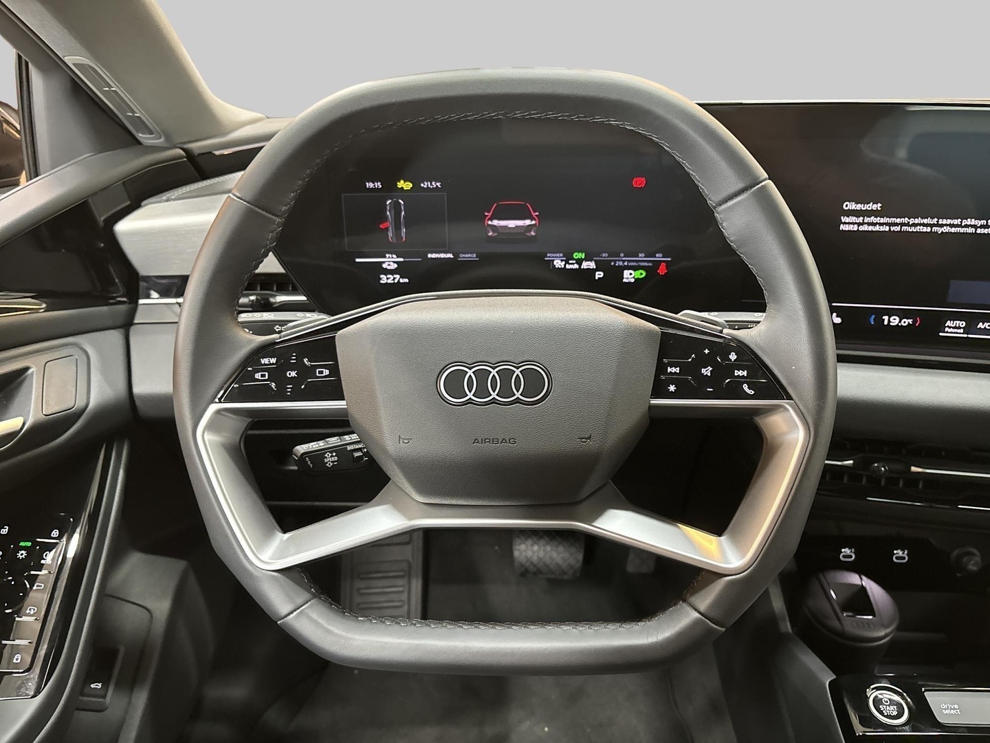 AUDI A6 E-TRON 2025