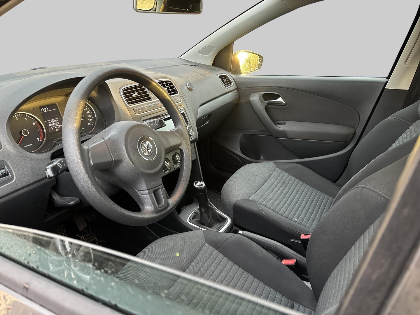 VOLKSWAGEN Polo 2010