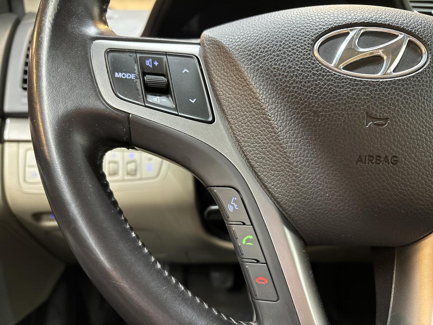 HYUNDAI i40 Sedan 2013