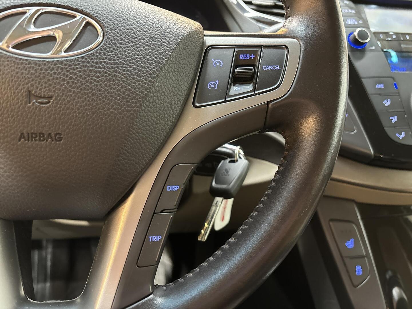 HYUNDAI i40 Sedan 2013