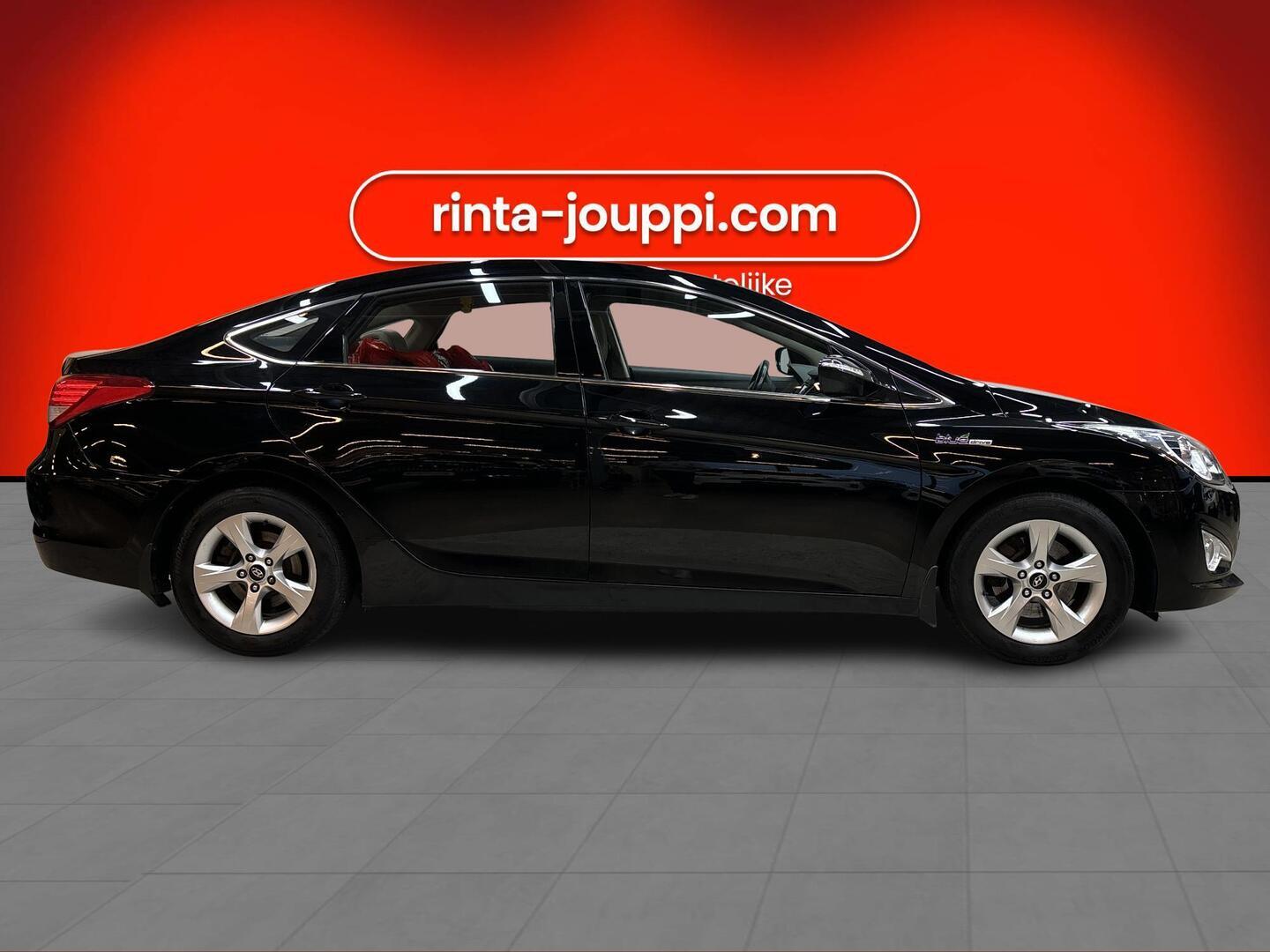 HYUNDAI i40 Sedan 2013
