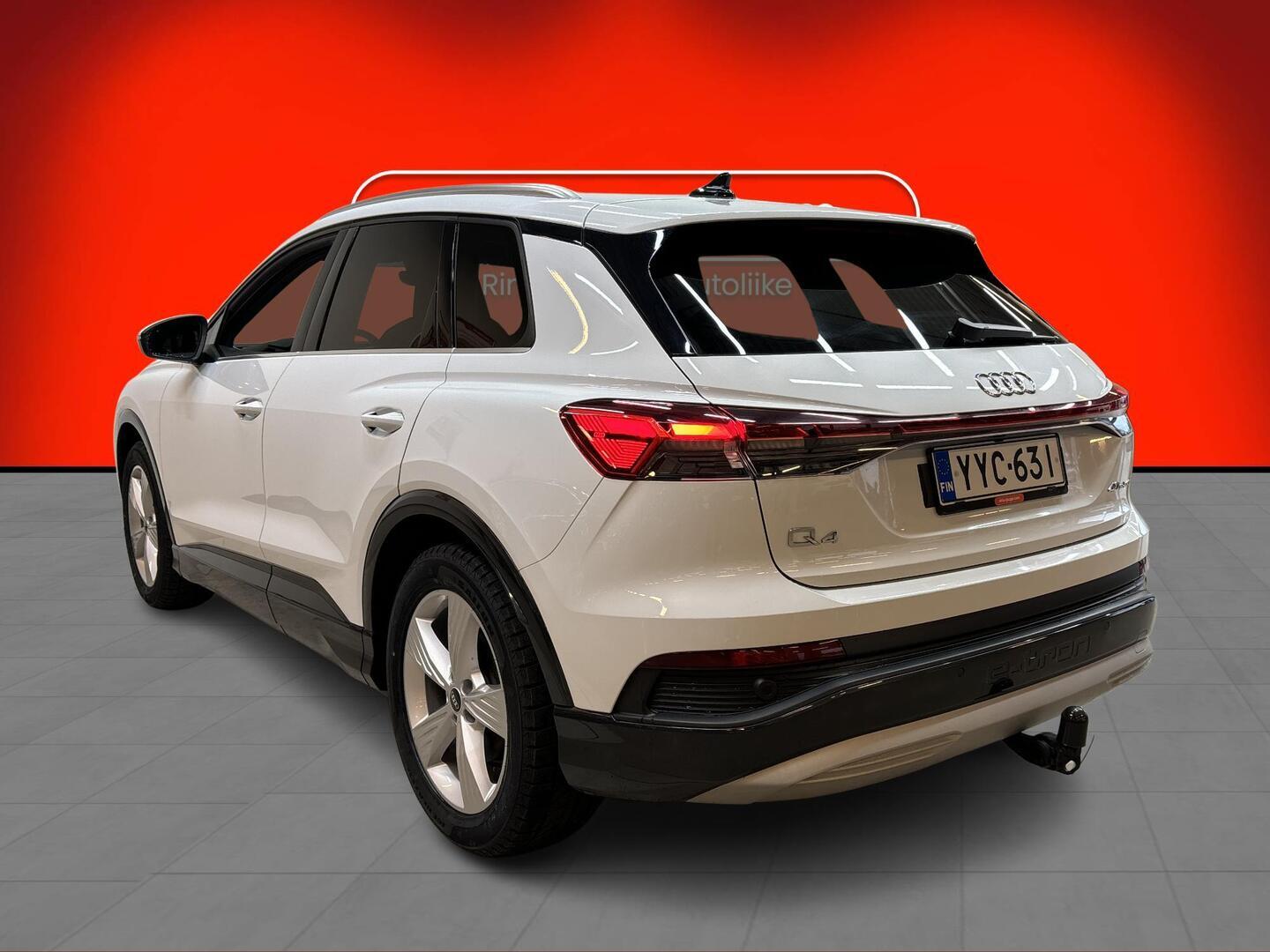 AUDI Q4 e-tron 2021