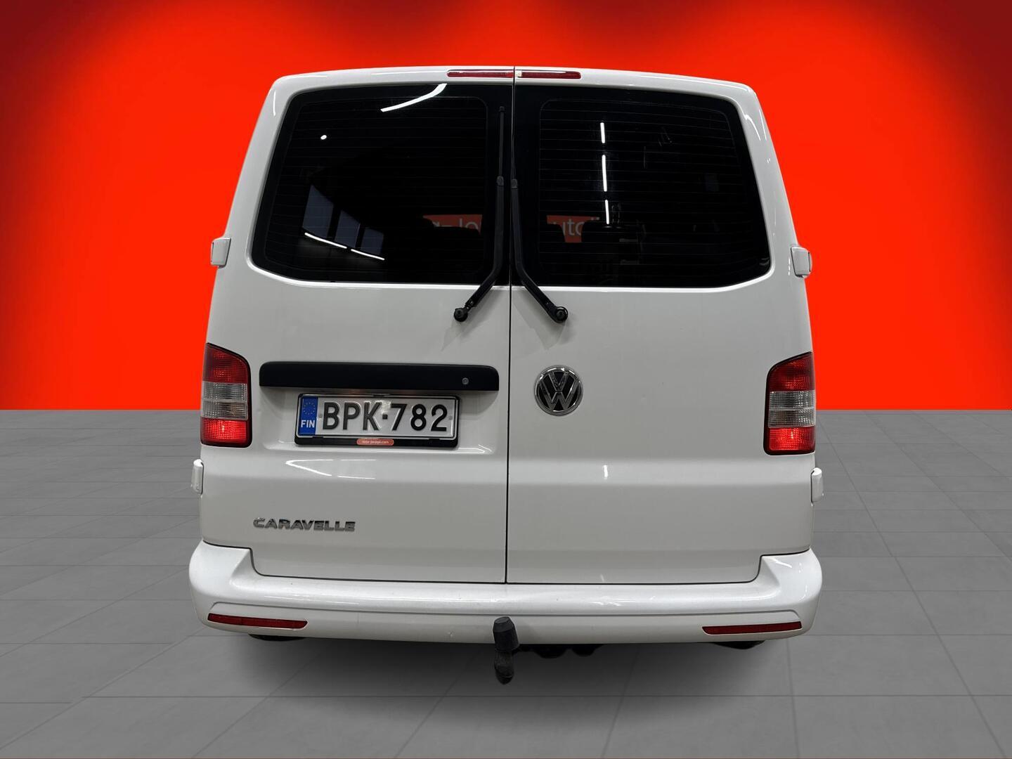 VOLKSWAGEN Caravelle 2012