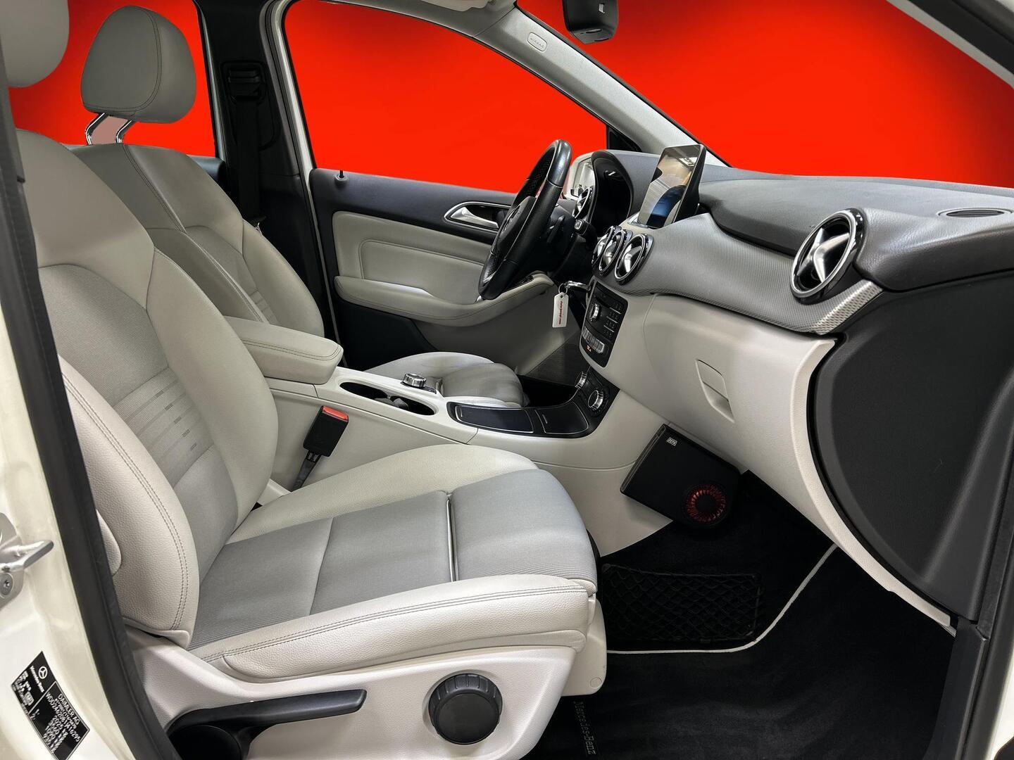 MERCEDES-BENZ B 2016