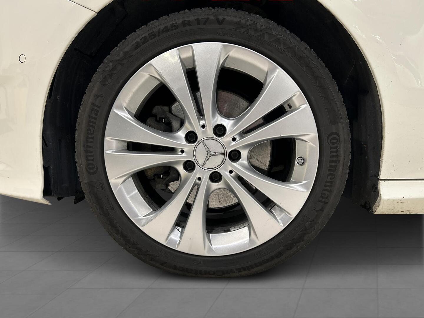 MERCEDES-BENZ B 2016
