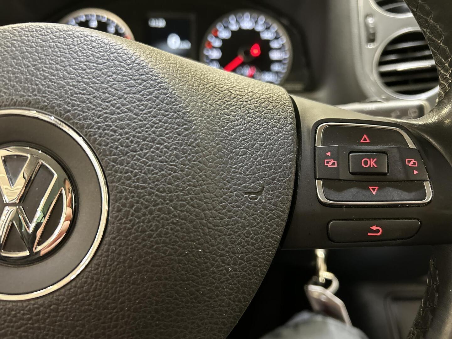VOLKSWAGEN Tiguan 2015