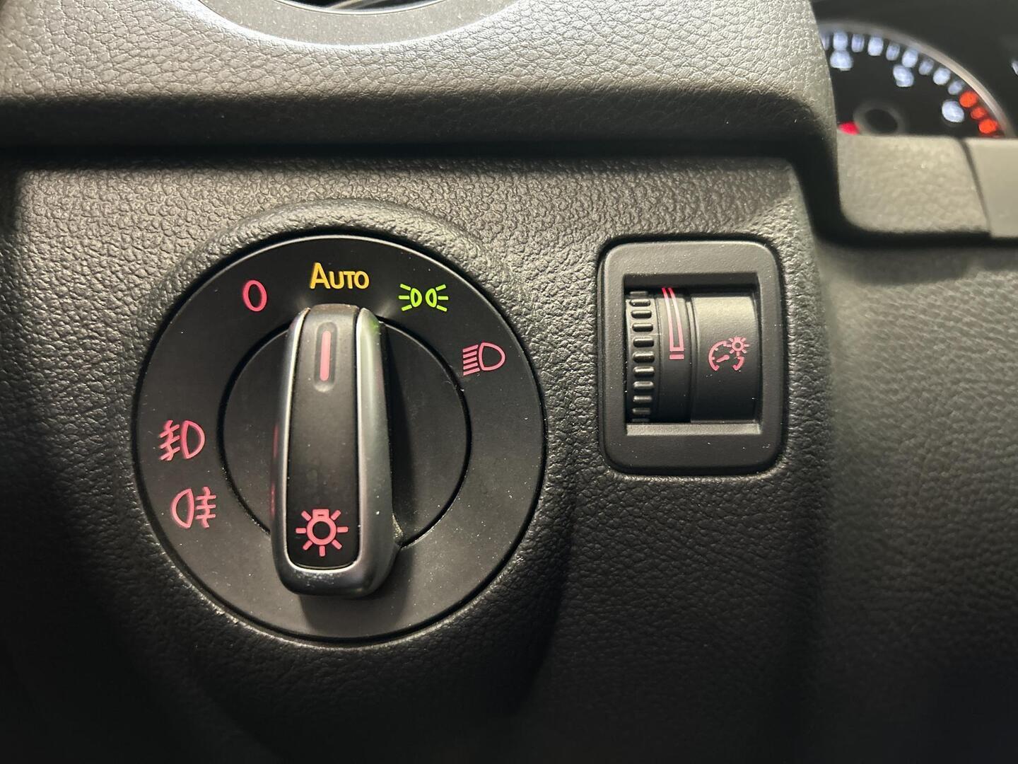 VOLKSWAGEN Tiguan 2015